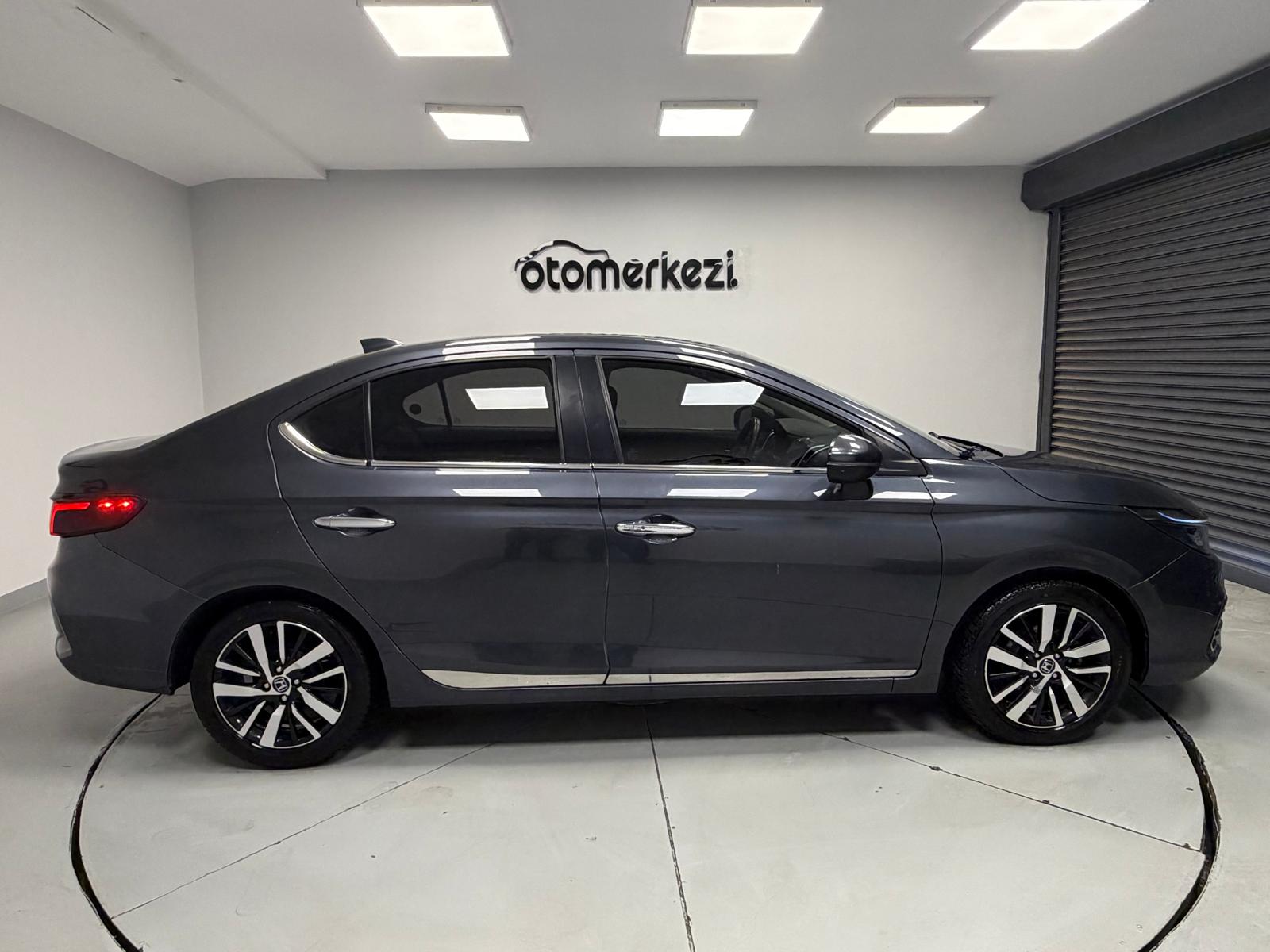 HONDA CITY 9
